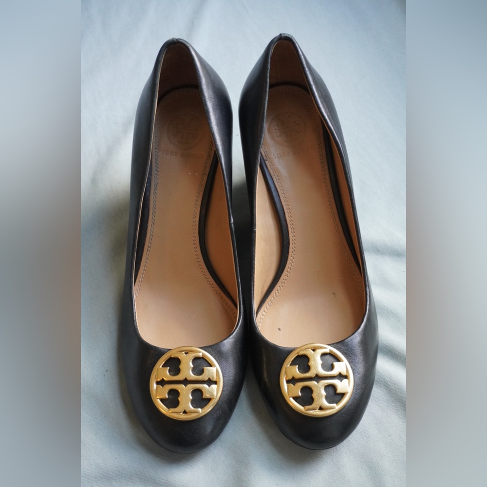 Tory Burch Black Leather Flats with Gold Emblem